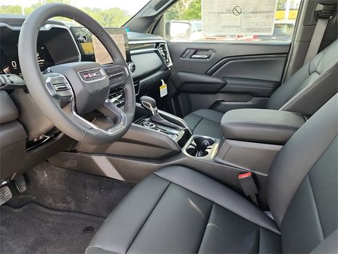 New 2026 GMC Canyon Elevation w/ Convenience Package image 13
