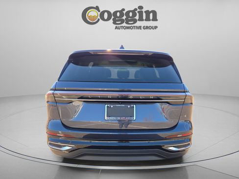 Used 2024 Lincoln Nautilus Premier w/ Equipment Group 102A image 4