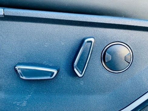 Used 2025 Ford F150 Raptor image 11