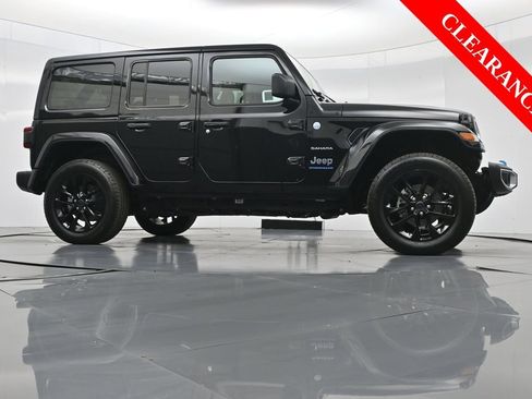 Used 2024 Jeep Wrangler Unlimited Sahara image 51