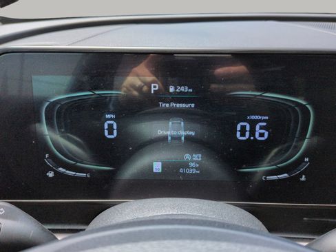 Certified 2025 Kia Sportage EX w/ Premium Package FWD image 33