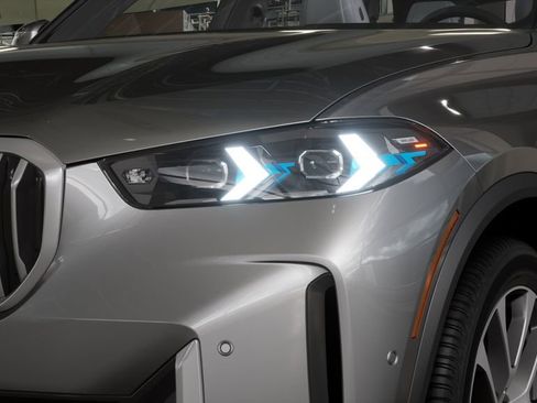 Used 2026 BMW X5 xDrive40i w/ Premium Package image 31