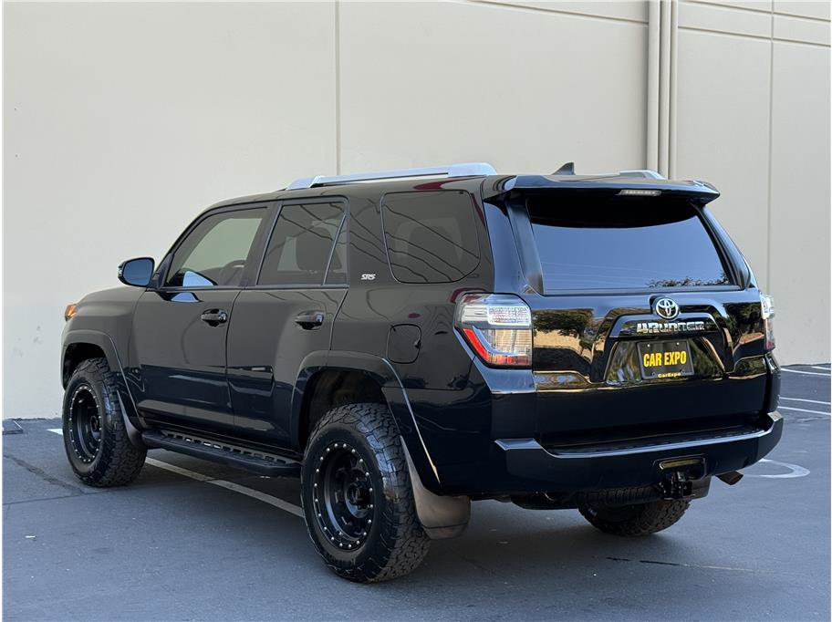 Used 2023 Toyota 4Runner SR5 Premium w/ Moonroof Package AWD/4WD image 5