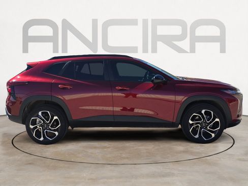 Used 2025 Chevrolet Trax RS w/ Driver Confidence Package image 9