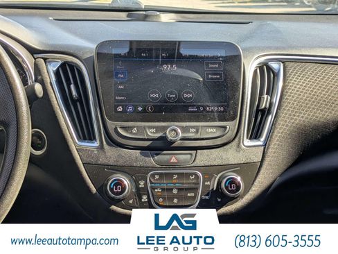 Used 2019 Chevrolet Malibu LT FWD image 15
