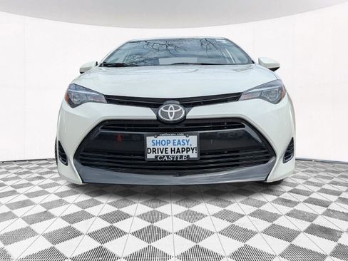 Used 2018 Toyota Corolla LE FWD image 13