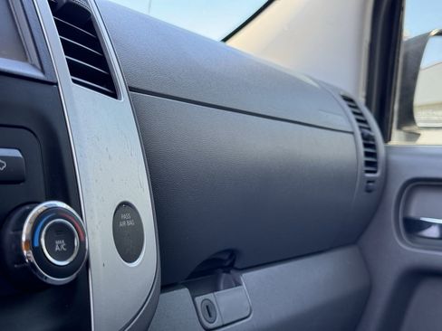 Used 2019 Nissan Frontier SV image 59