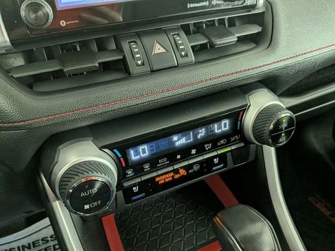 Used 2020 Toyota RAV4 TRD Off-Road image 30