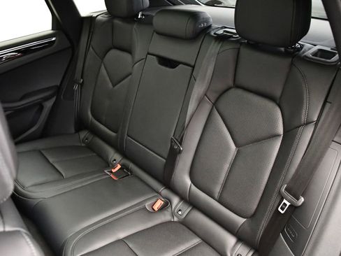 Used 2025 Porsche Macan image 45