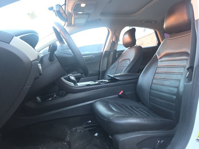 Used 2014 Ford Fusion SE w/ Equipment Group 202A FWD image 21
