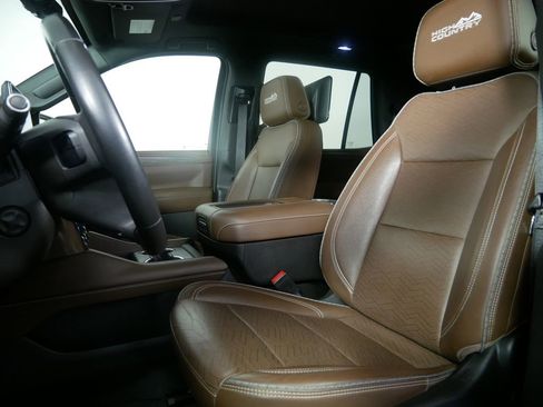 Used 2021 Chevrolet Tahoe High Country image 14