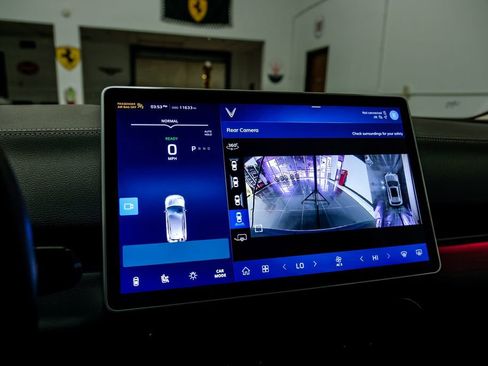 Used 2023 VinFast VF 8 Eco AWD/4WD image 28