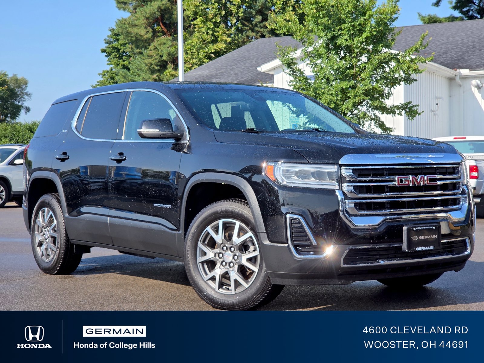 Used 2023 GMC Acadia SLE FWD image 8
