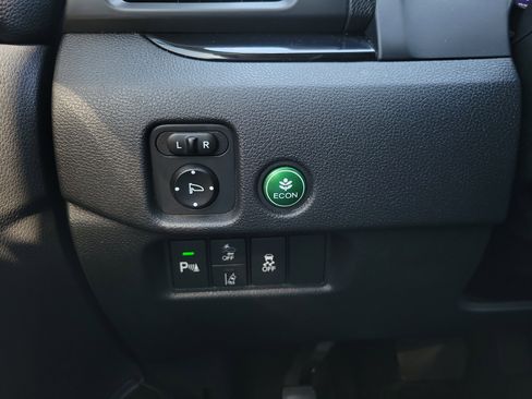 Used 2019 Honda Pilot Touring image 31