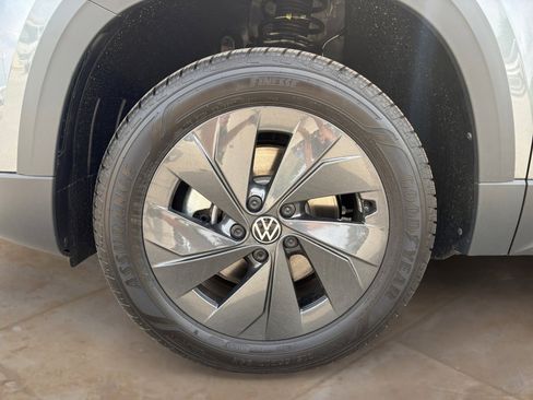 New 2026 Volkswagen Taos S FWD image 10
