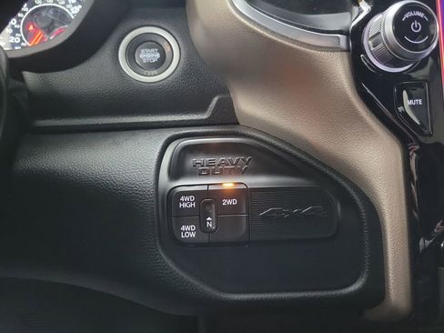 Used 2019 RAM 3500 Laramie image 30