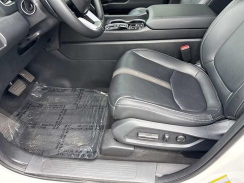 Certified 2023 Honda Pilot Touring image 19