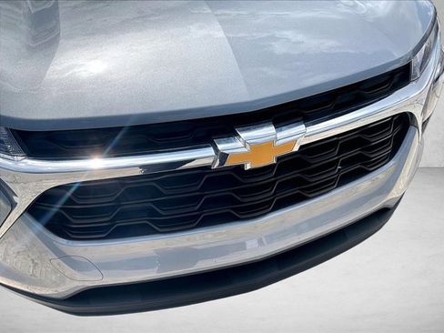 Used 2024 Chevrolet Trax LS w/ Driver Confidence Package FWD image 29