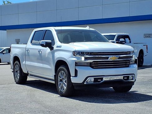 Certified 2022 Chevrolet Silverado 1500 High Country w/ Safety Package II AWD/4WD image 1