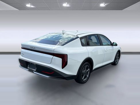 Used 2025 Kia K4 FWD image 9