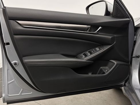 Used 2020 Honda Accord Sport image 13