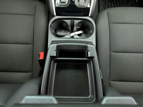 Used 2024 Chevrolet Colorado LT w/ LT Convenience Package II AWD/4WD image 31