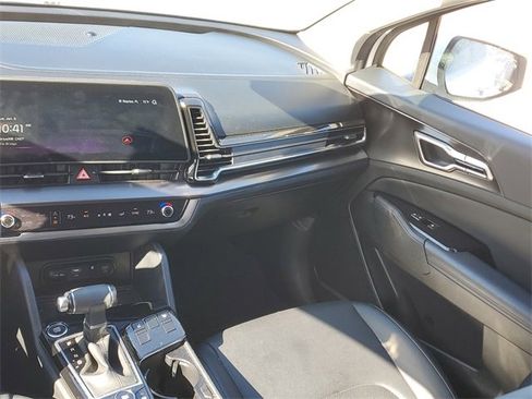 Certified 2023 Kia Sportage EX image 13