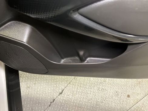 Used 2024 Chevrolet Trax RS w/ Sunroof Package image 60