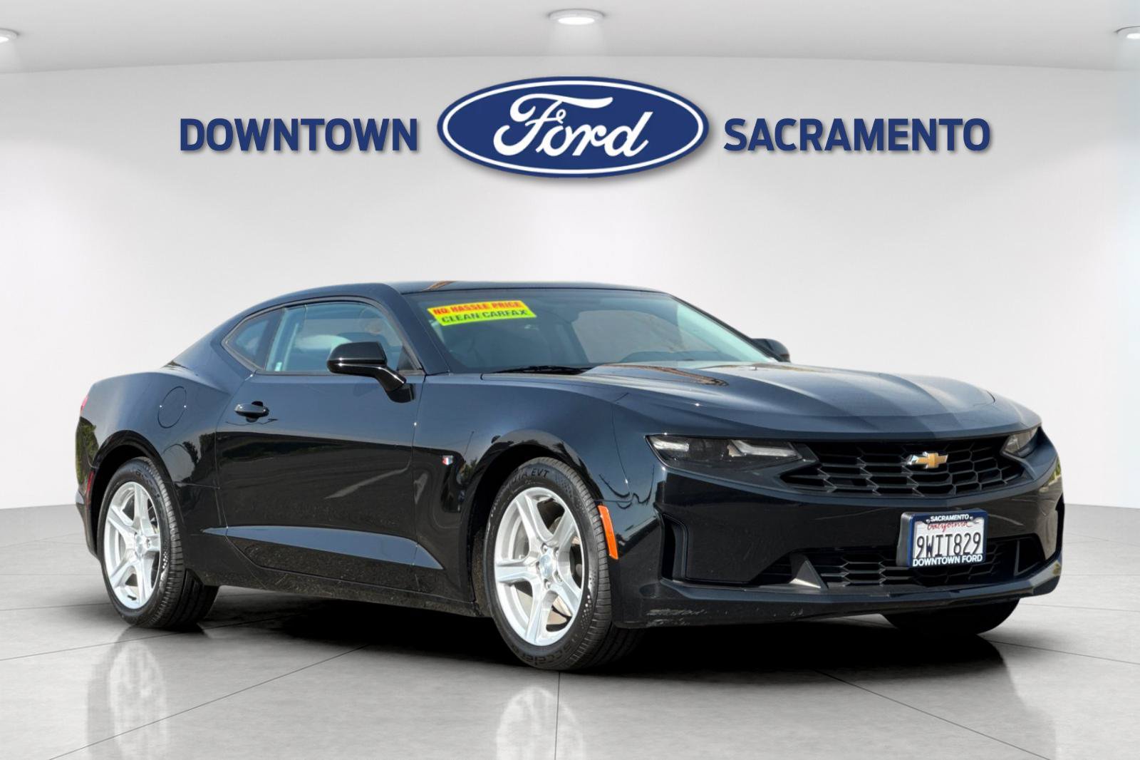 Used 2023 Chevrolet Camaro LT RWD image 10