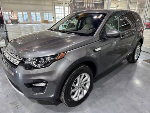 Used 2017 Land Rover Discovery Sport HSE image 15