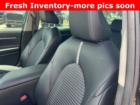 Used 2023 Toyota Camry SE FWD image 6