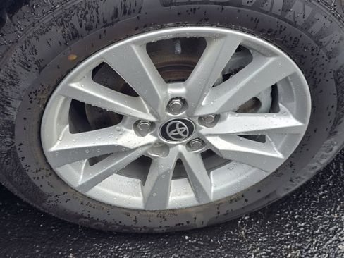 Used 2025 Toyota Camry LE FWD image 18