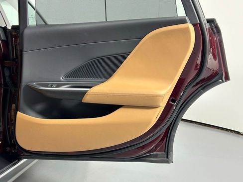 Used 2023 Lucid Air Touring image 12