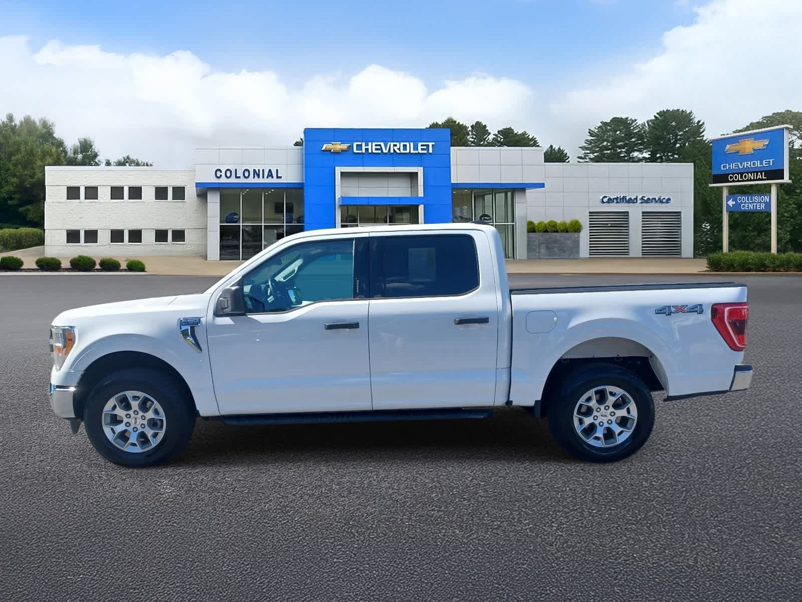 Used 2022 Ford F150 XLT w/ Equipment Group 301A Mid AWD/4WD image 6