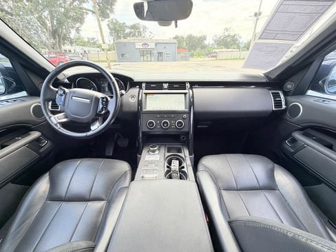 Used 2020 Land Rover Discovery SE AWD/4WD image 16