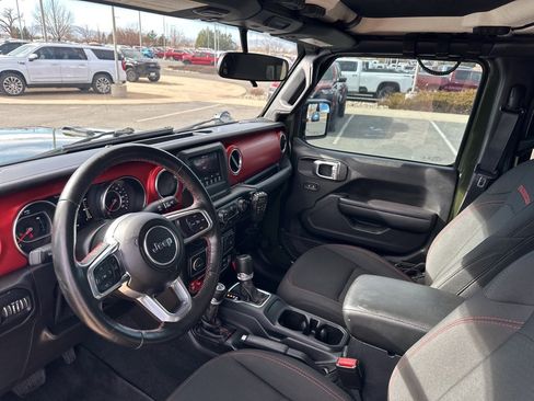 Used 2021 Jeep Gladiator Rubicon w/ Cold Weather Group image 16