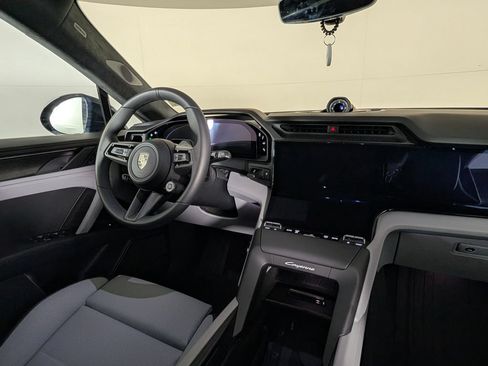 New 2026 Porsche Cayenne Turbo AWD/4WD image 22