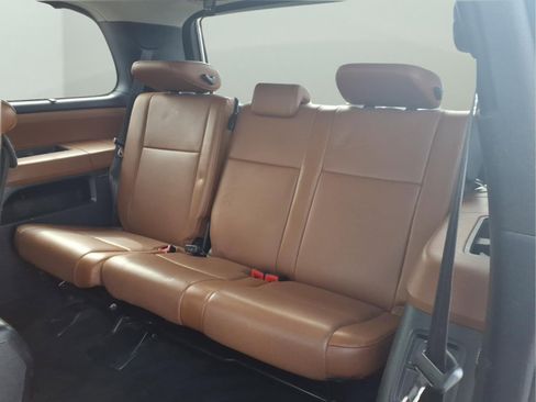 Used 2016 Toyota Sequoia Platinum image 28