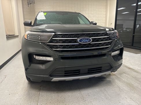 Certified 2022 Ford Explorer XLT w/ Equipment Group 202A image 35