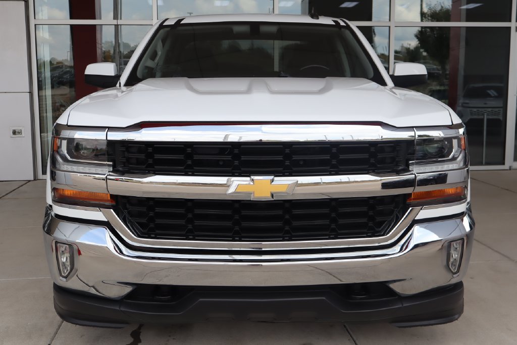 Used 2018 Chevrolet Silverado 1500 LT w/ All Star Edition AWD/4WD image 2