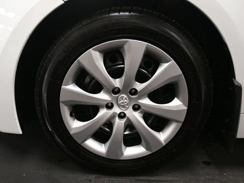 Used 2023 Toyota Corolla LE FWD image 32