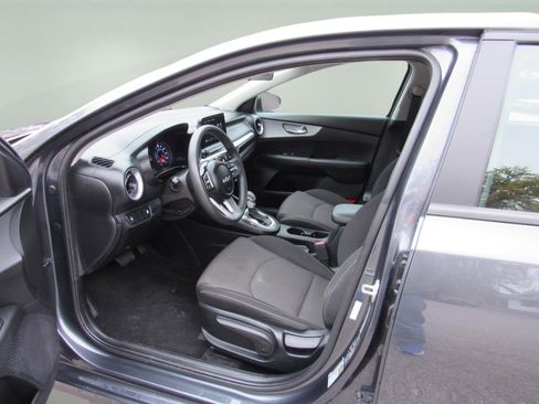 Used 2023 Kia Forte LXS image 13