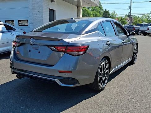 Used 2025 Nissan Sentra SR FWD image 6