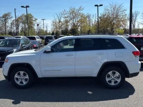 Used 2016 Jeep Grand Cherokee Laredo w/ Quick Order Package 23E RWD image 2