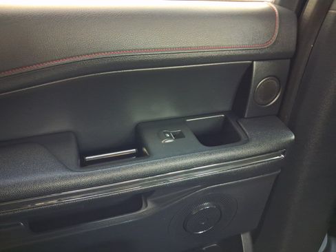 Used 2022 Ford Expedition Limited AWD/4WD image 19