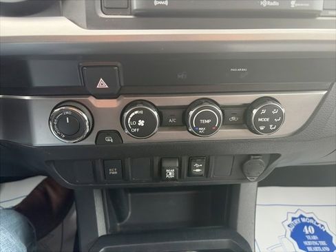 Used 2019 Toyota Tacoma 4D Double Cab image 23