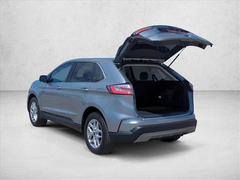 Used 2024 Ford Edge SEL AWD/4WD image 9