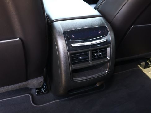 Used 2025 Cadillac XT5 Premium Luxury FWD image 18