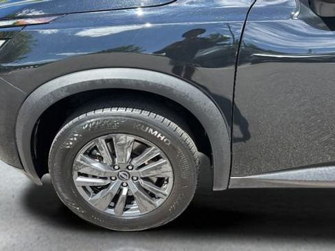 Used 2025 Nissan Pathfinder SV FWD image 35