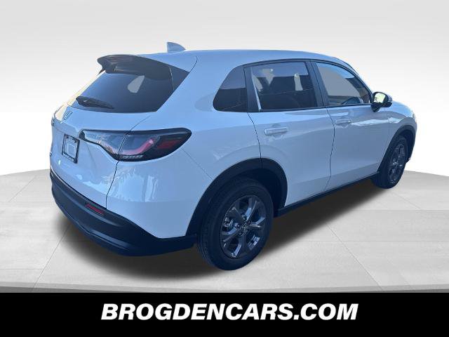 New 2027 Honda HR-V LX image 3